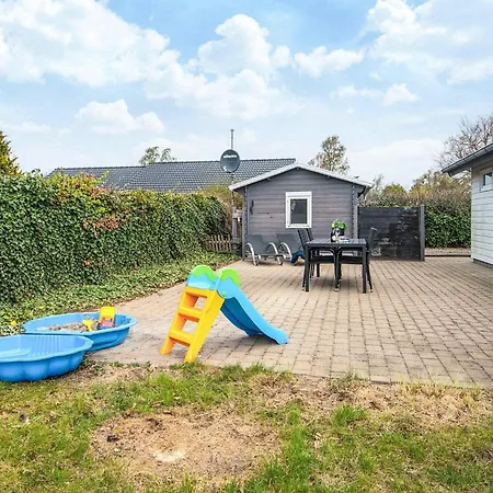 Semesterbostad 4 Star In *